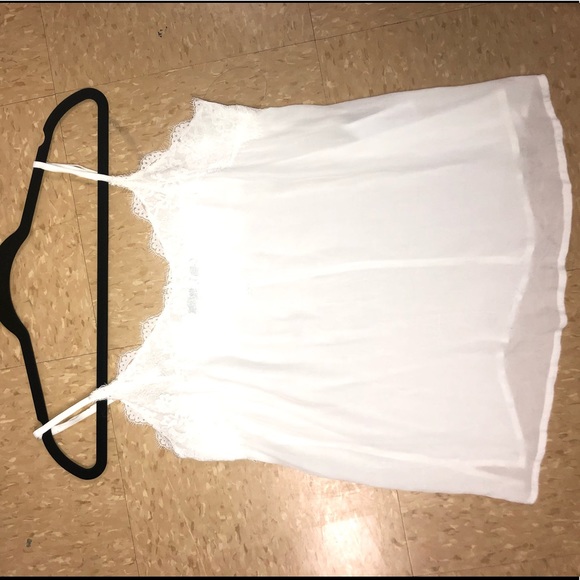 Lace white tank top - Picture 3 of 4